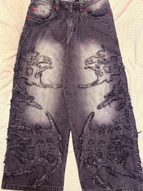 Vitriol Men's Distressed Embroidered Black Washed Jeans